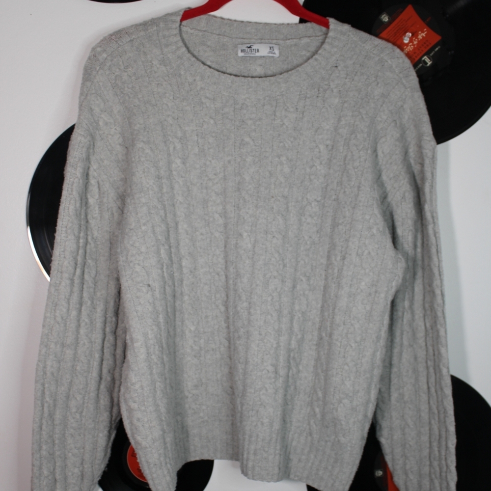 Hollister Gray Cable Knit Sweater - Picture 2 of 5